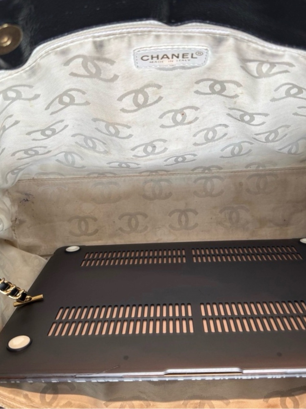 Authentic- Chanel Tote with gold chain - Picture 8 of 16
